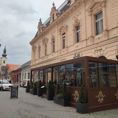 Bella Penzion Komárno Eksteriør billede